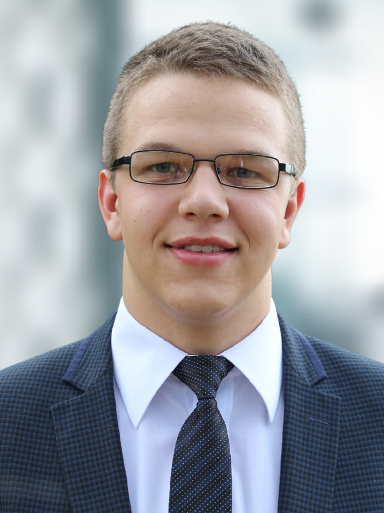 praktikantas_Deividas_Buinovskis